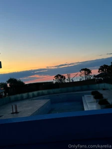 It was uh one of the best sunsets i ve ever seen