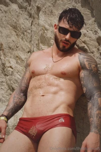 The sun is not the only thing that s hot come and touch me where it