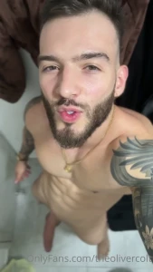 Feeling really horny tonight do you dare to enter my bath