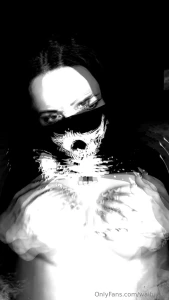 Feeling like a freak on a leash part 1
