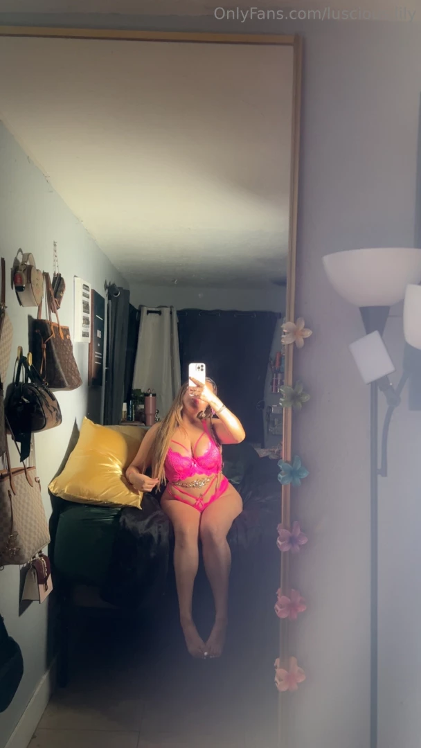 I was a good girl today amp organized my room 