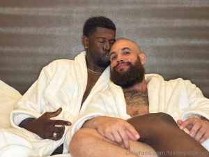 New snipper alert you guys ready too see me and my new co star