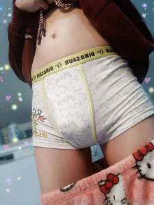 I love belly kisses can you give me kisses please