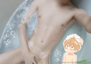 I had fun with my class mate and i cum all over myself he is helping