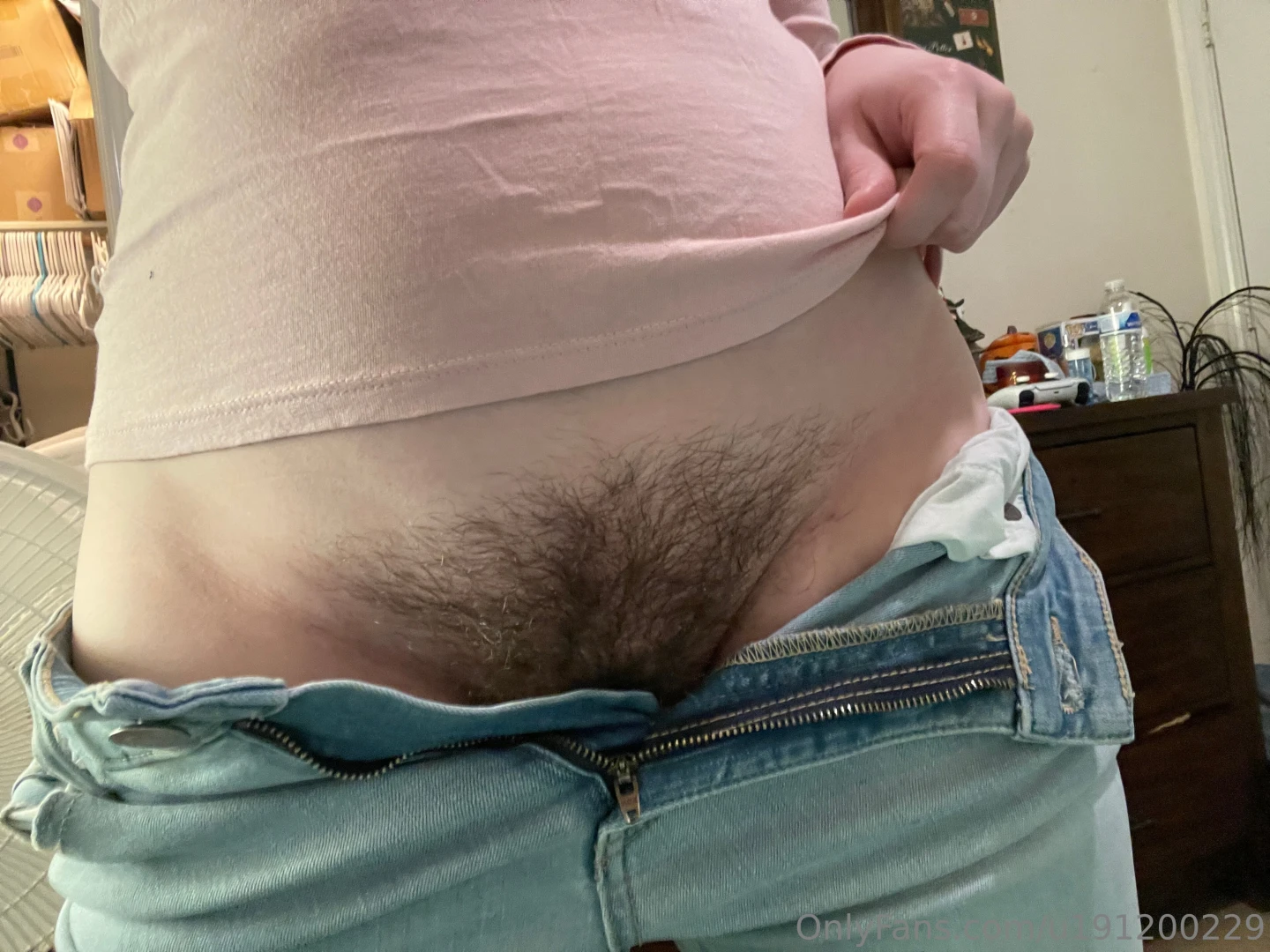 If you want the entire set to these photos check your inbox all taken 