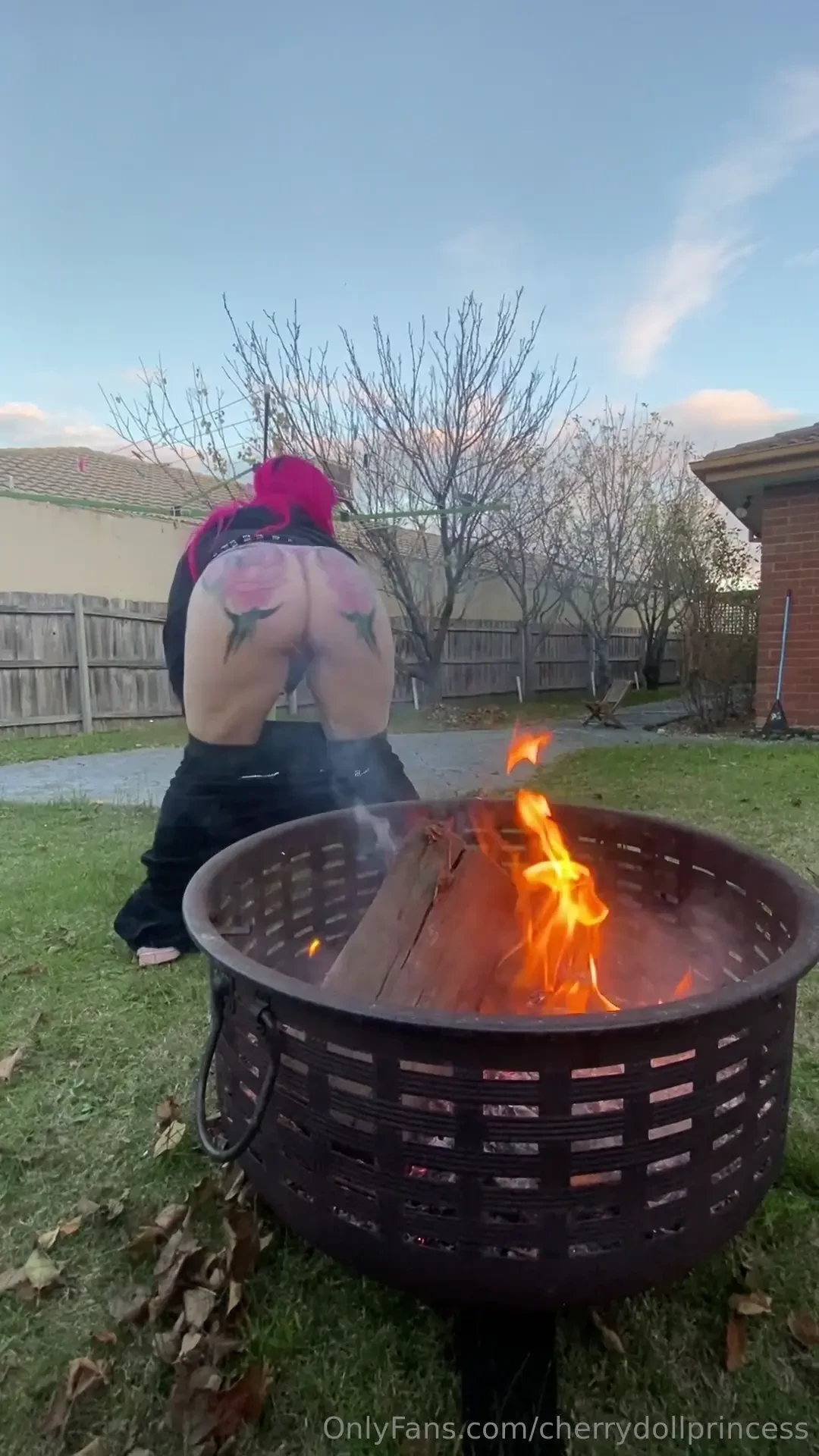 Have a fire with me hehehehehe 