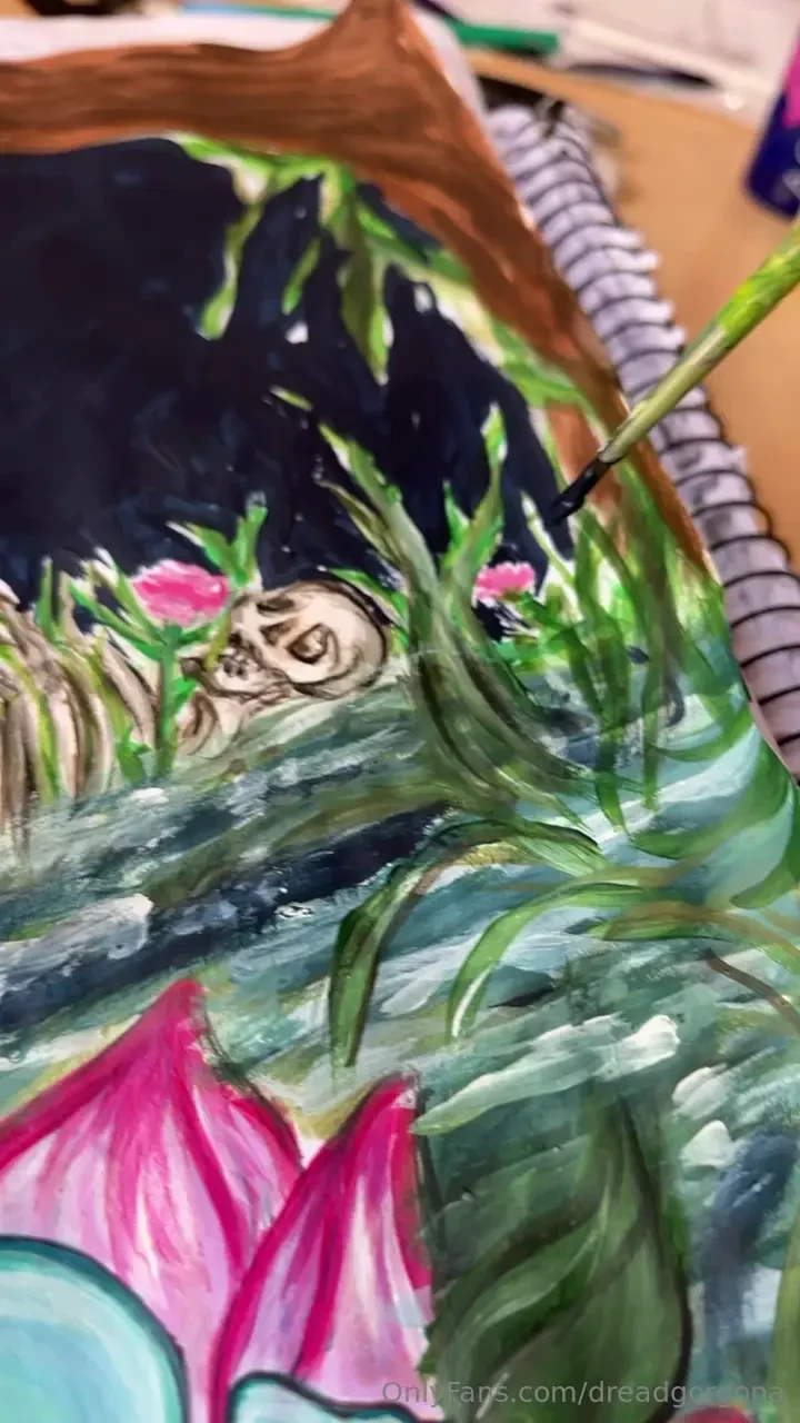 Mommy besides being a beautiful goddess is a great artist in case you 