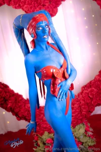 Strategic leg cross so you can t see how tight it s riding up last day