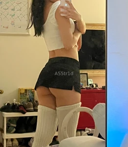 Heyyy don t look up my skirt part 2