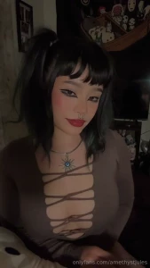 Giving discounts on some content today dm me and tell me what you