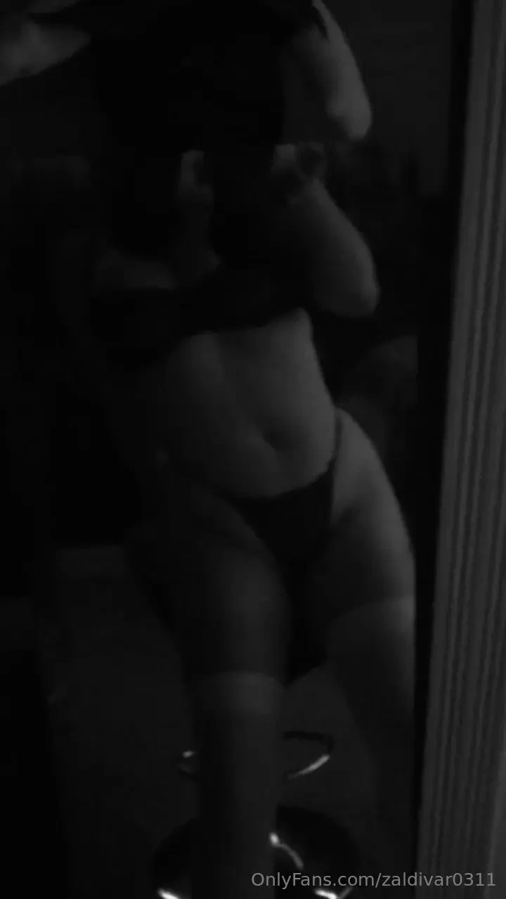 Horny as fuckkkk someone let me entertain them please 