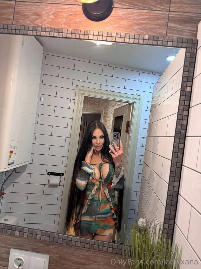 Peeked in the mirror before going out and decided you deserve to see 
