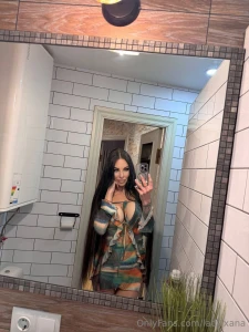 Peeked in the mirror before going out and decided you deserve to see