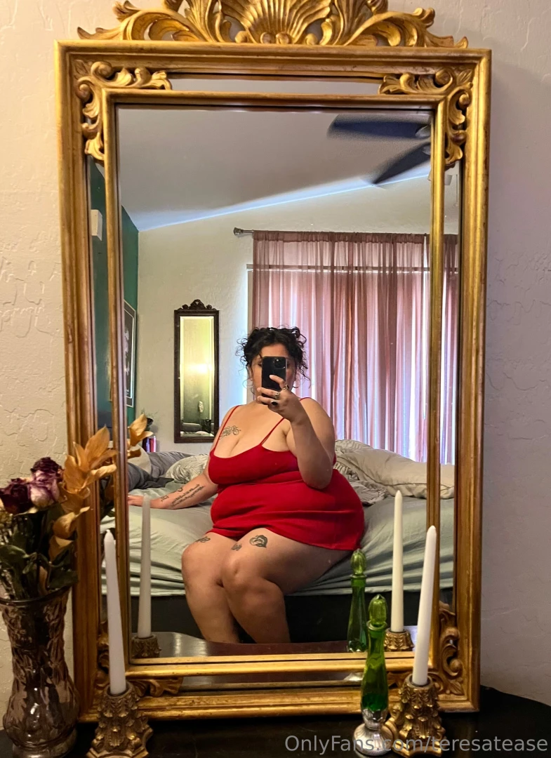 Cute little red dress 