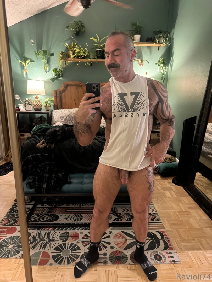 Which pic do you like better 1 or 2 