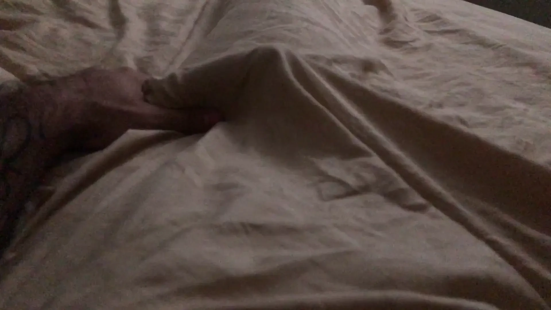 There s a monster under the sheets 