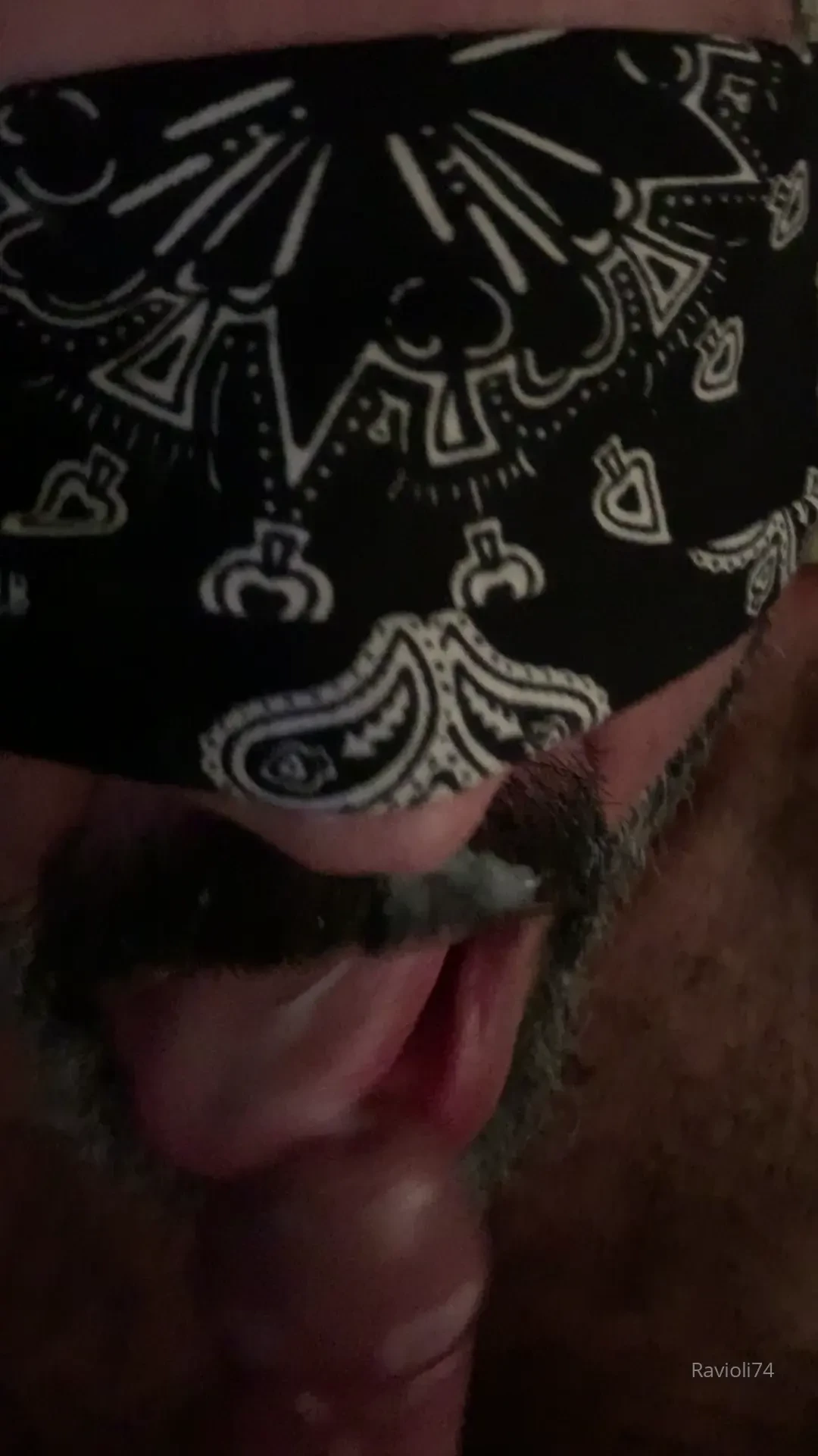 Blind folded as this married guy blows a load on my face i have never 