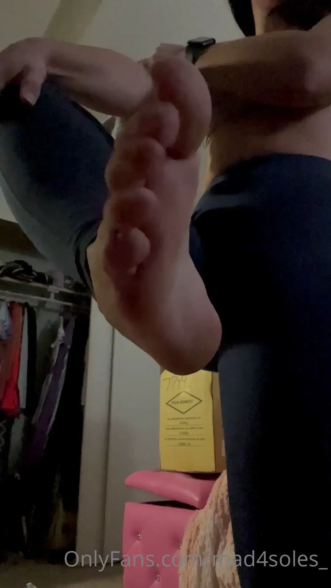 Sit there like a good foot bitch amp enjoy the show 