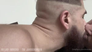 P0 nos pusimos de acuerdo en vernos despu s del gym bien sudados y