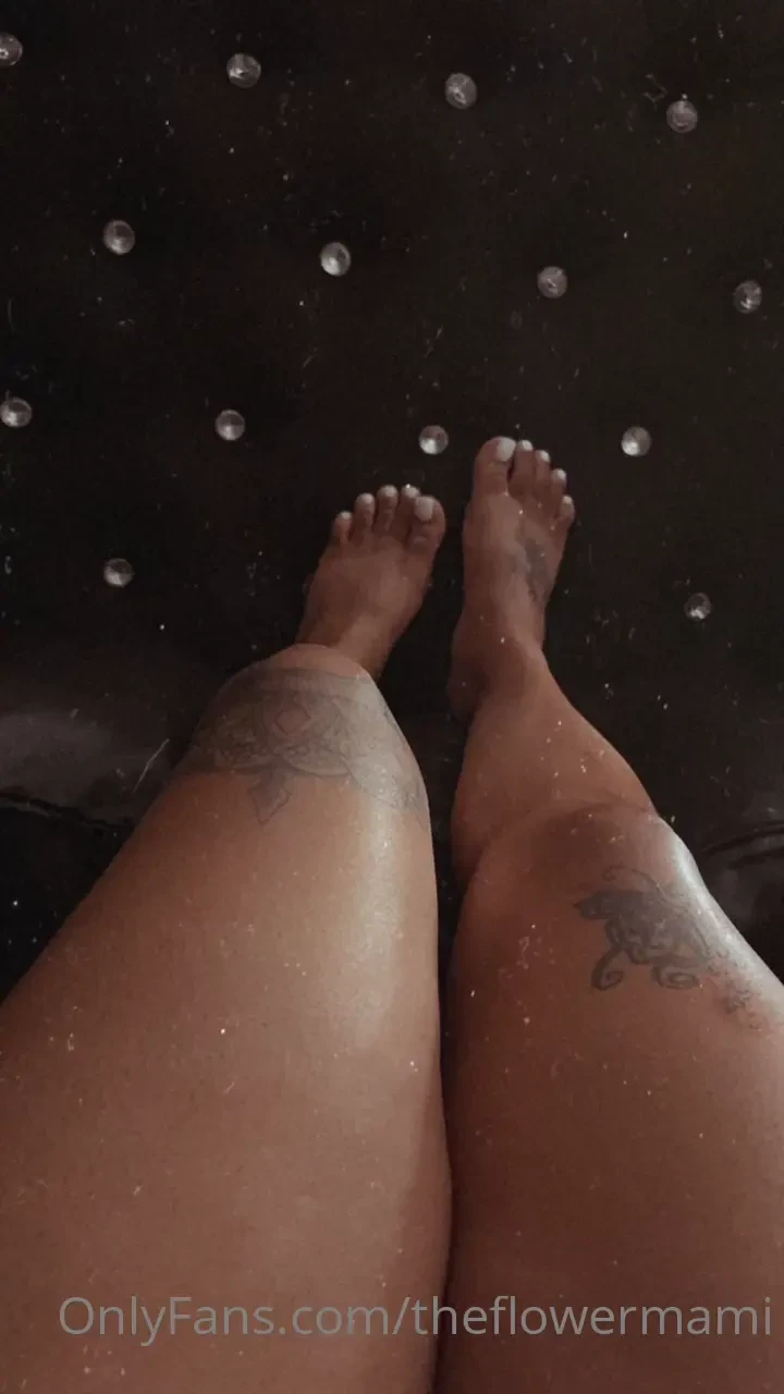 Time to head back to the nail salon for a nice foot rub 