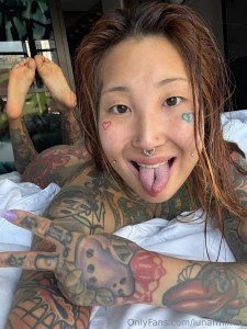 Hiatus over summer is calling so time for a pedicure i guess