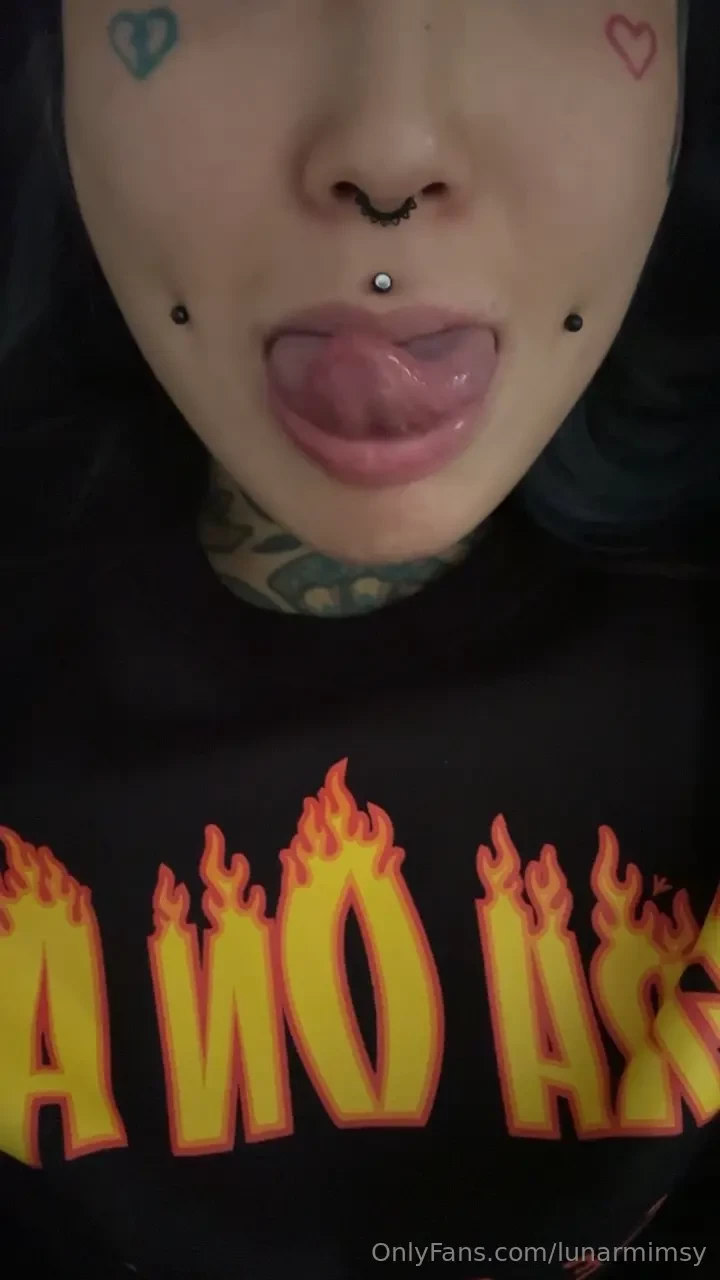 Last video with my full tongue split tomorrow 