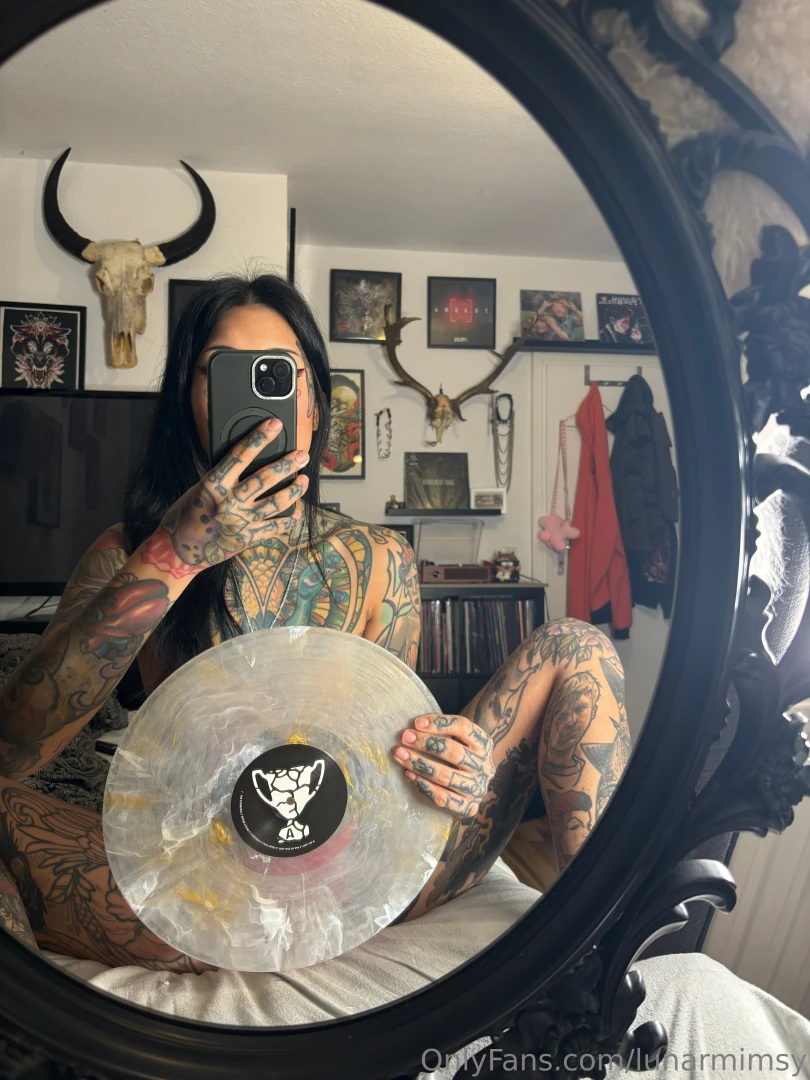 Having fun with my vinyls physical records or streaming i prefer 