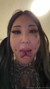 4 days after tongue split swelling is waaaay better