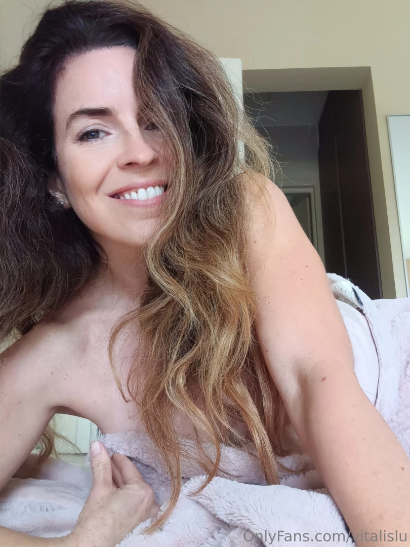 Nothing but my smile and this cozy blanket guess what s underneath 