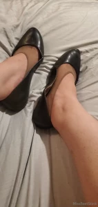 Nylon pedis in my flats then they re coming off my feet which would