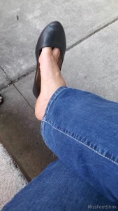 Even outside with a crisp breeze blowing i can still smell my feet out