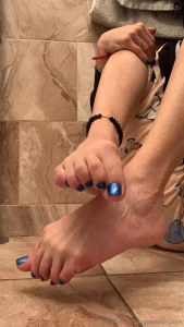 Blueberry toes suck it lick it