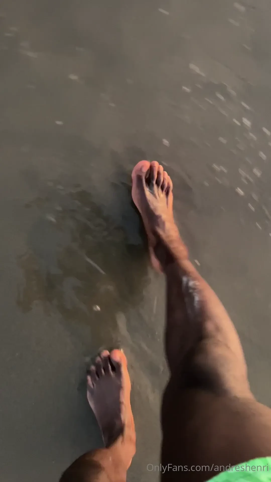 Sandy toes and sun-kissed soles sending waves of pleasure to all my 