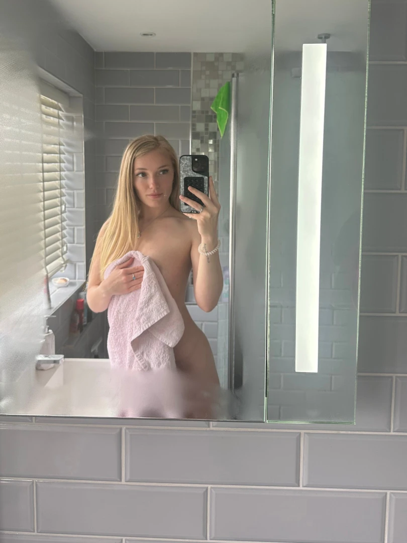 Should i drop the towel or do you wanna come take it off for me 