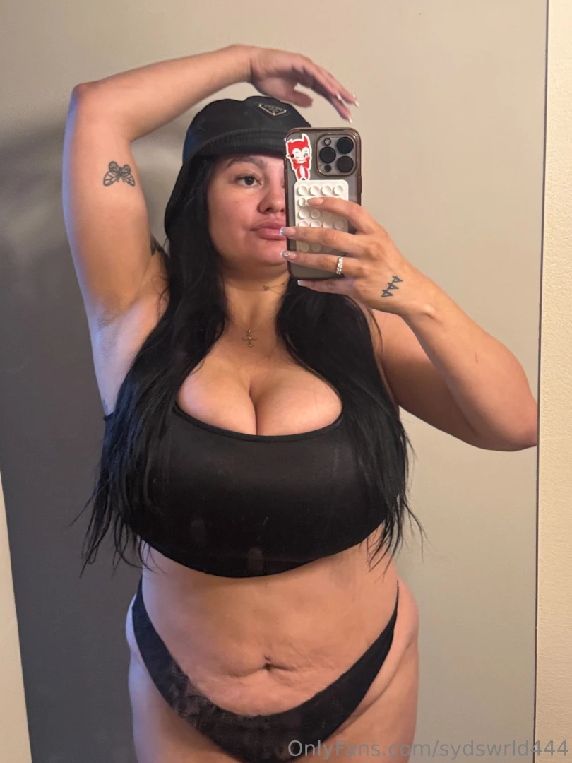 Happy monday welcome new subs we have tons of ppv just let me know 