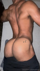 Llegando del gym hoy se hizo piernas y gl teos ya saben lo que pasa part 5