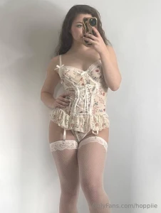 Tu aimes bien ma nouvelle lingerie part 1