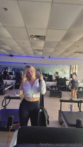 All eyes are on me at the gym