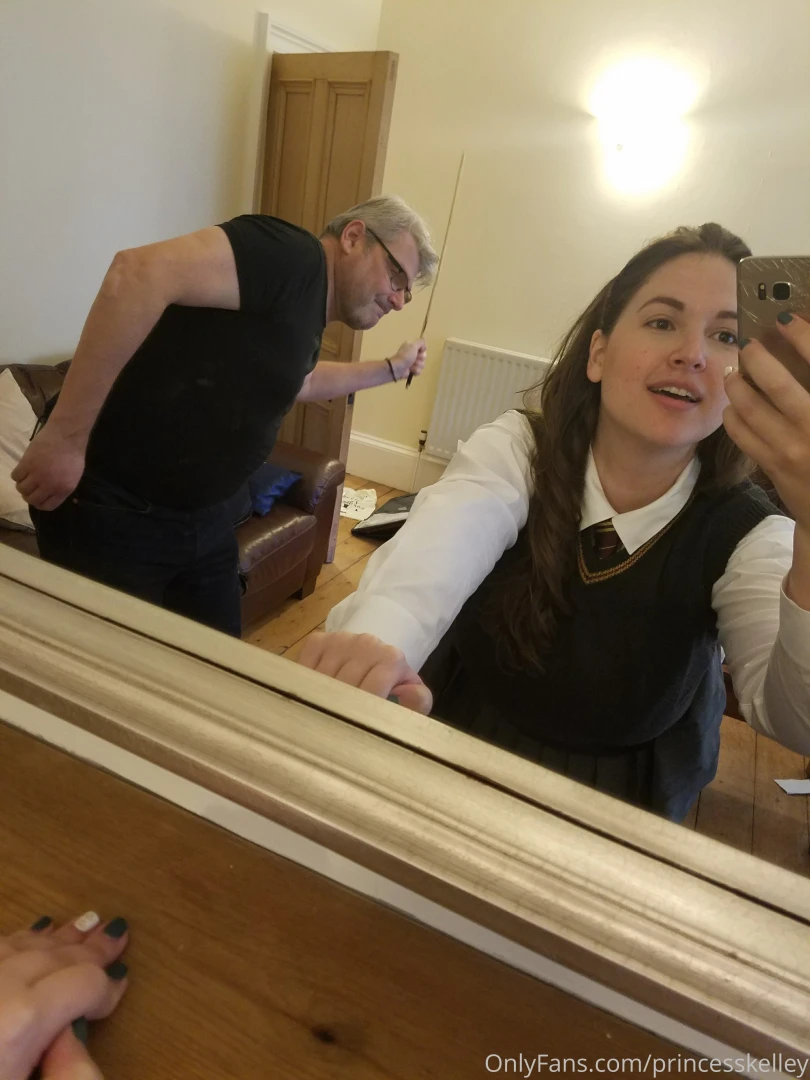 I mentioned in the livestream yesterday some photos from a scene 