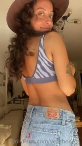 This is me whitout filters whithout make up the real me and the only