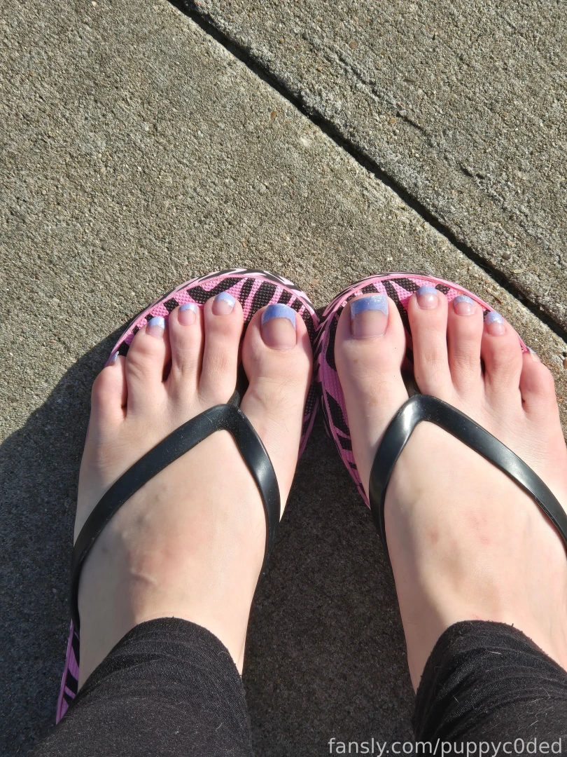 Goon morning cutiepies have a good day 3 feet toes flip-flops 