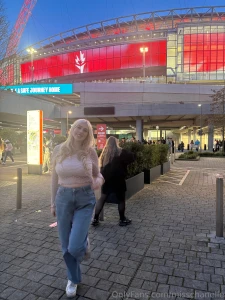 Been in london sorry everybody back tomorrow x resend any customs xx