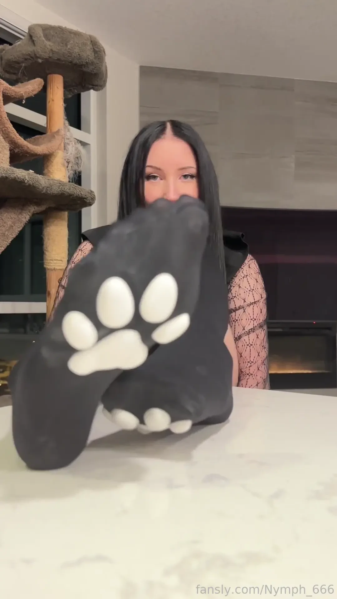 Teasing my goth girl kitty toe beans for you honestly my favorite 