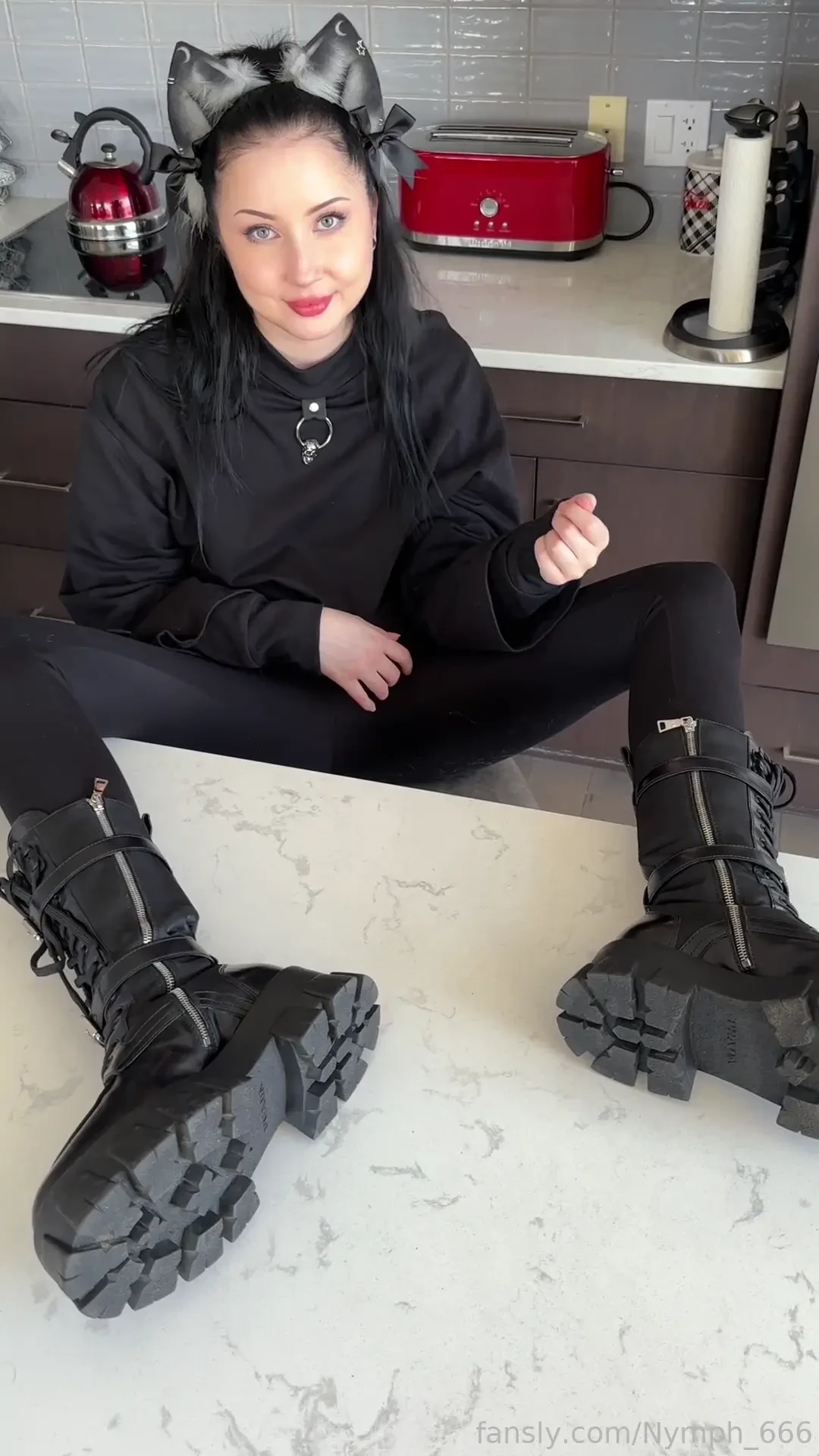 Pet my ears while i pet my pussy nyaa feet footfetish bigfeet boots 