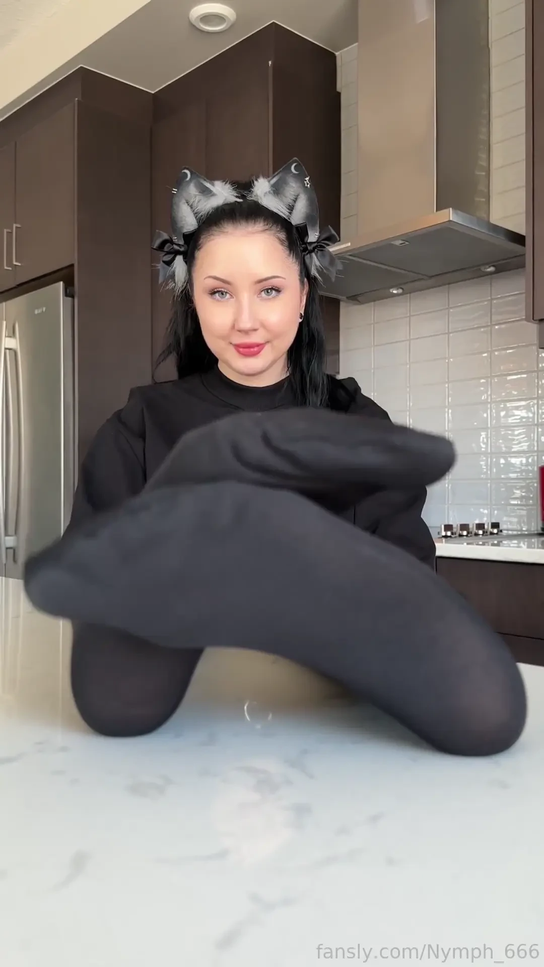 Paint my big stinky neko paws white to match my ear tufts feet bigfeet 