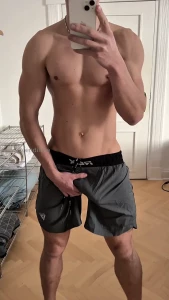 3-day stroke about to bust into your face ready sandrofendi