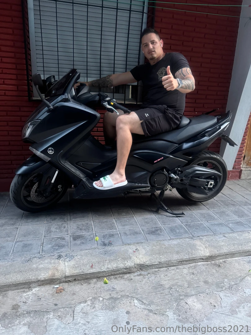 The street boss is here the body the bike the vibe all real would you 