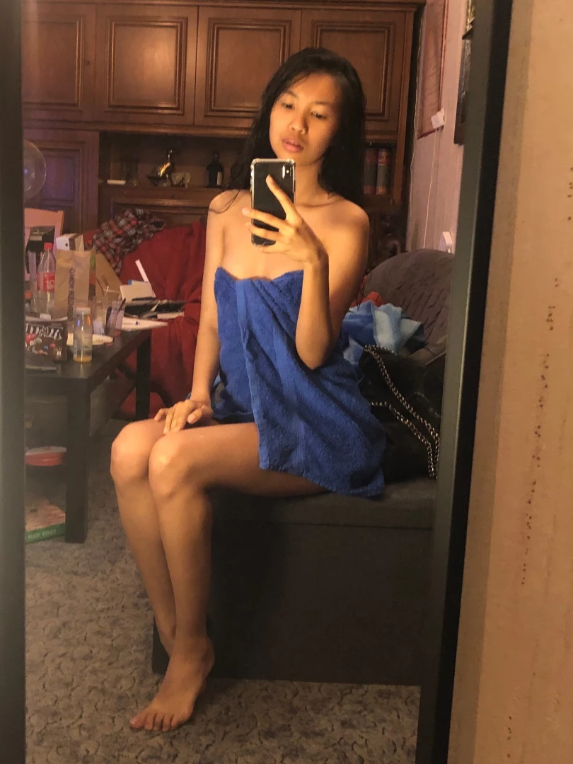 Bin noch klatschnass das handtuch klebt an meiner haut rutscht bei part 2 