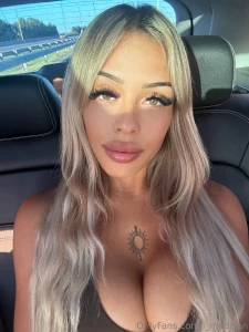 Happy fridayy everyone