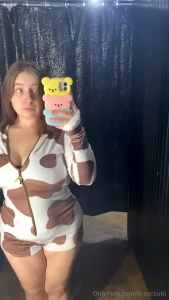 Costume shopping is everything to me i felt like a fucking insta model part 1